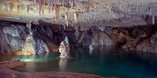 cuevas espectaculares España