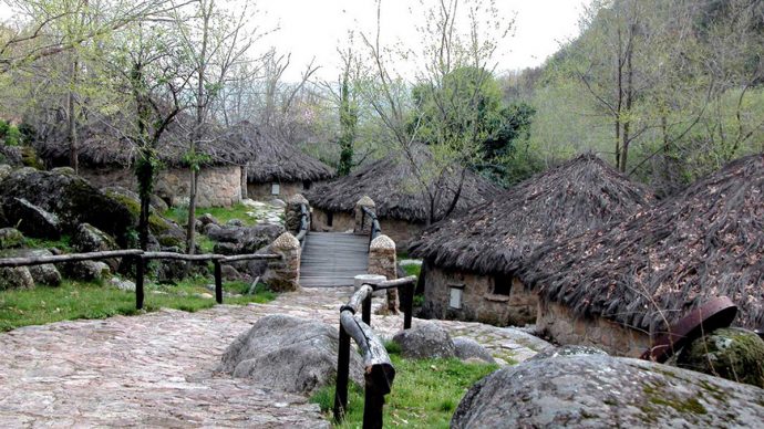 Aldealix aldea celta en Guijo de Santa Bárbara