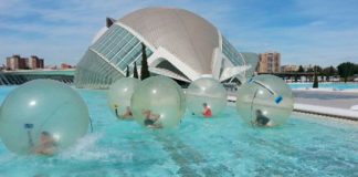 Waterballs Ciutat de les Arts y les Ciences de Valencia