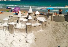 Castillos en la arena playa Campello